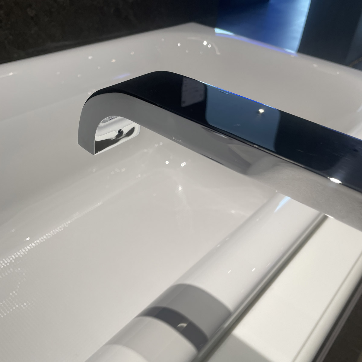 Vòi bồn tắm nóng lạnh đặt sàn Allure Grohe 32754002 - 7