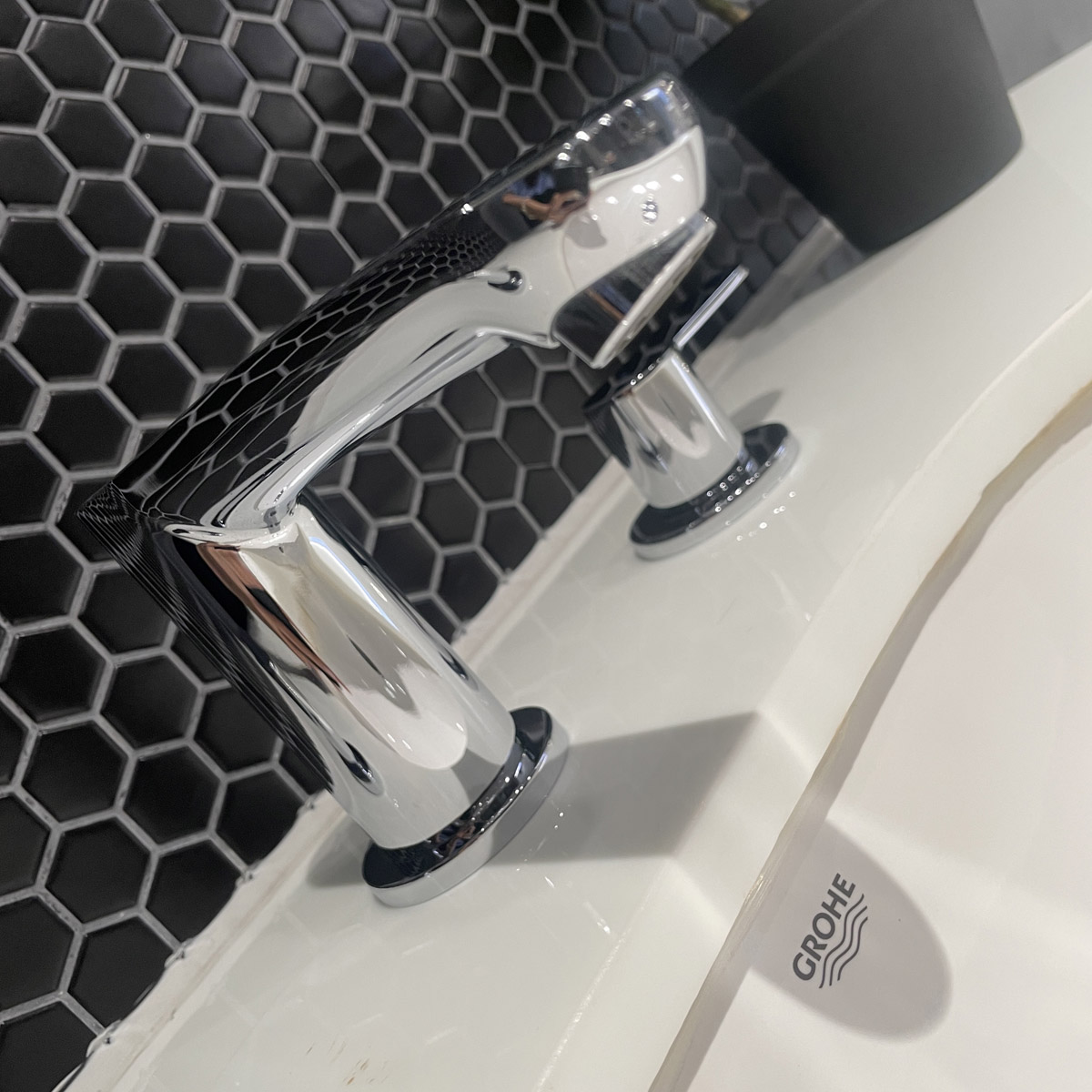 Vòi chậu nóng lạnh 3 lỗ Eurostyle Cosmopolitan GROHE 20208002 - 9