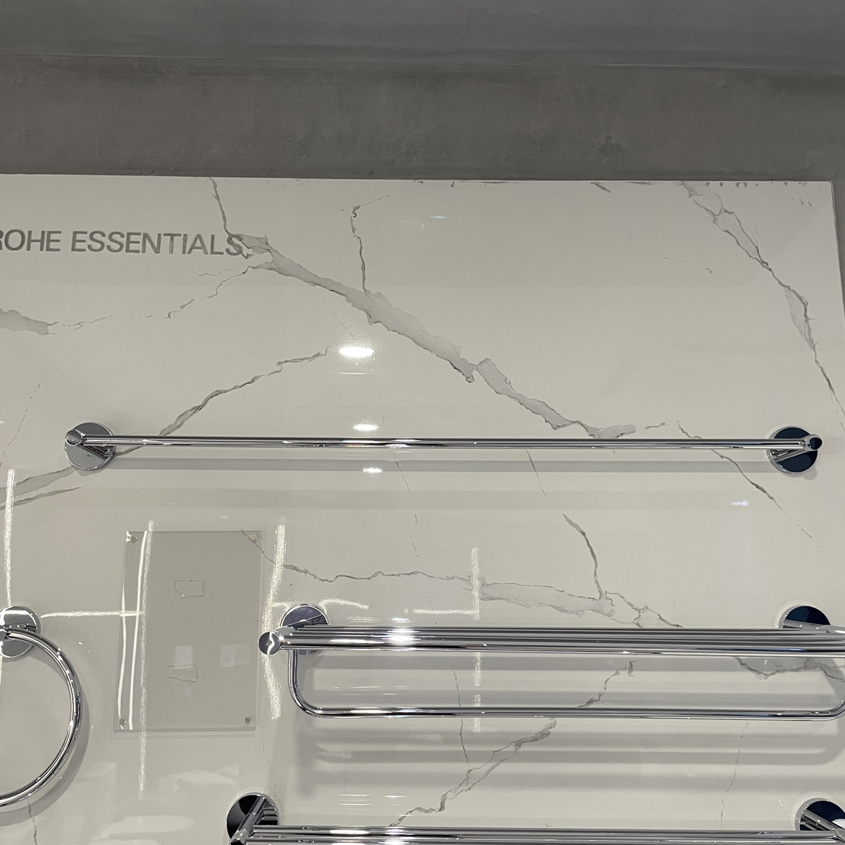 Thanh treo khăn đơn Essentials GROHE 40386001 - 6