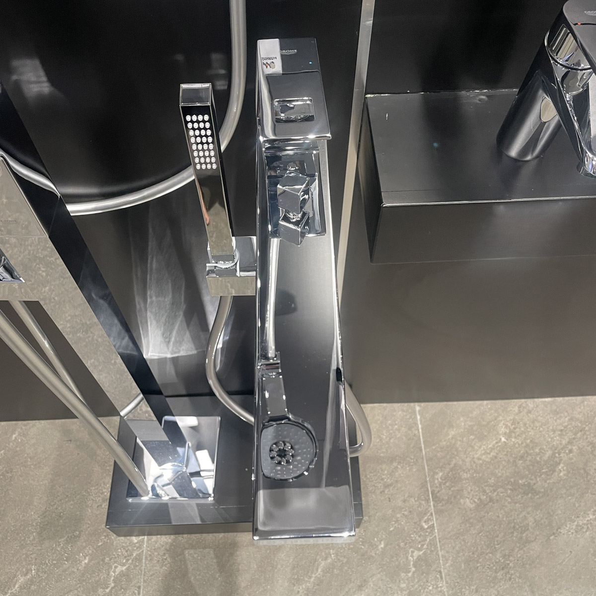 Vòi bồn tắm đặt sàn Eurocube Grohe 23672001 - 13