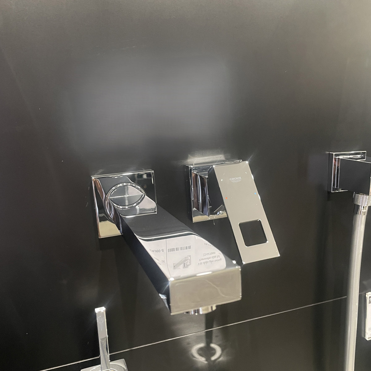 Vòi chậu nóng lạnh gắn tường 2 lỗ Eurocube GROHE 23447000 - 5