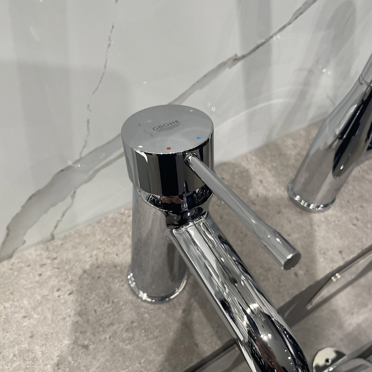 Vòi chậu nóng lạnh Essence S-size GROHE 23589001 - 6