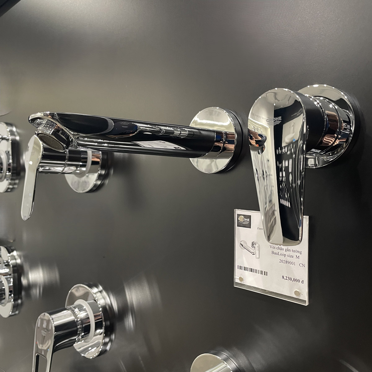 Vòi chậu gắn tường nóng lạnh 2 lỗ BauEdge GROHE 20474001 - 8