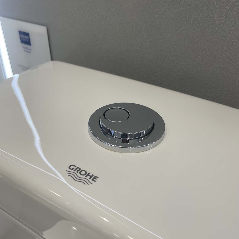 Két nước bồn cầu 2 khối Euro Ceramic GROHE 39332000 - 3