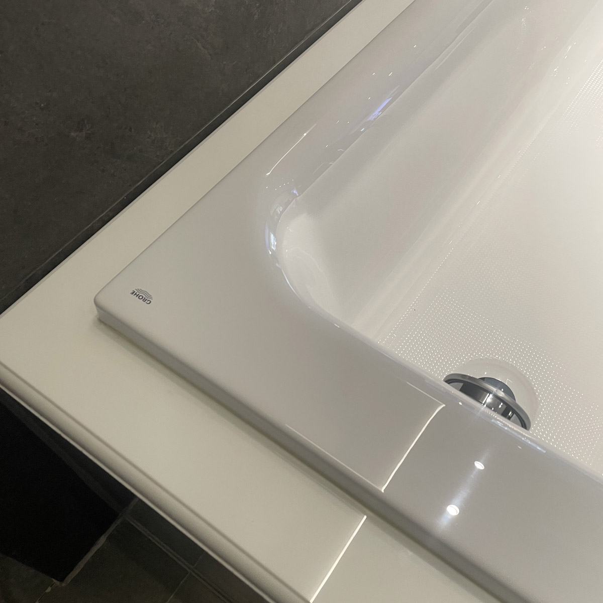 Bồn tắm xây 1m7 Eurosmart Grohe 39150000 - 9