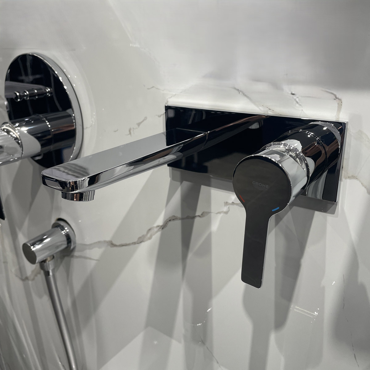 Vòi chậu gắn tường nóng lạnh 2 lỗ Lineare GROHE 19409001 - 6