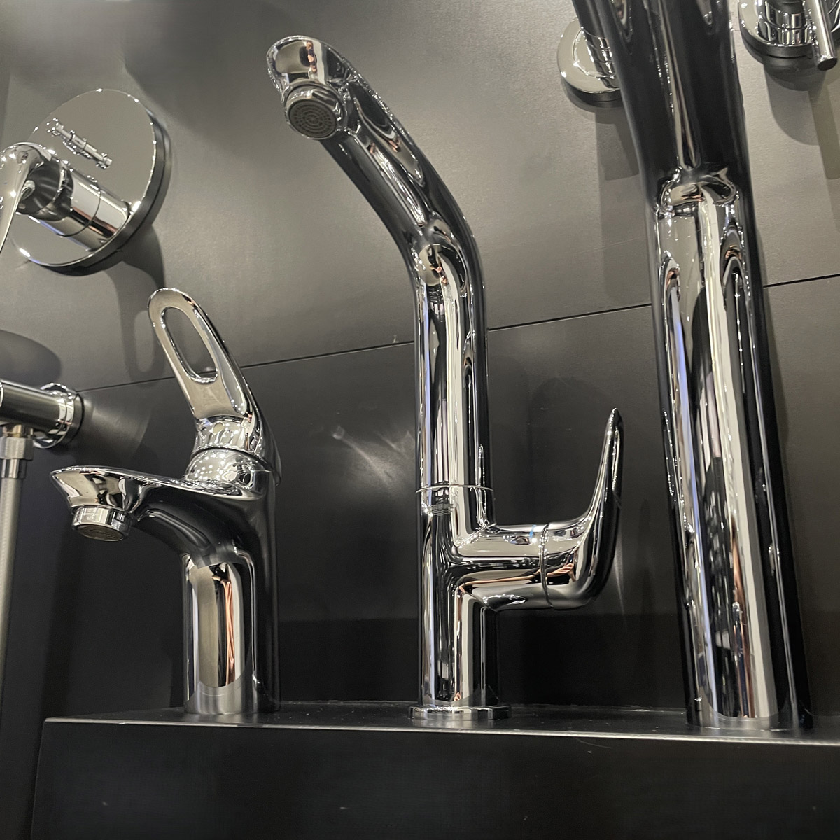 Vòi chậu nóng lạnh Eurostyle GROHE 23569003 - 9