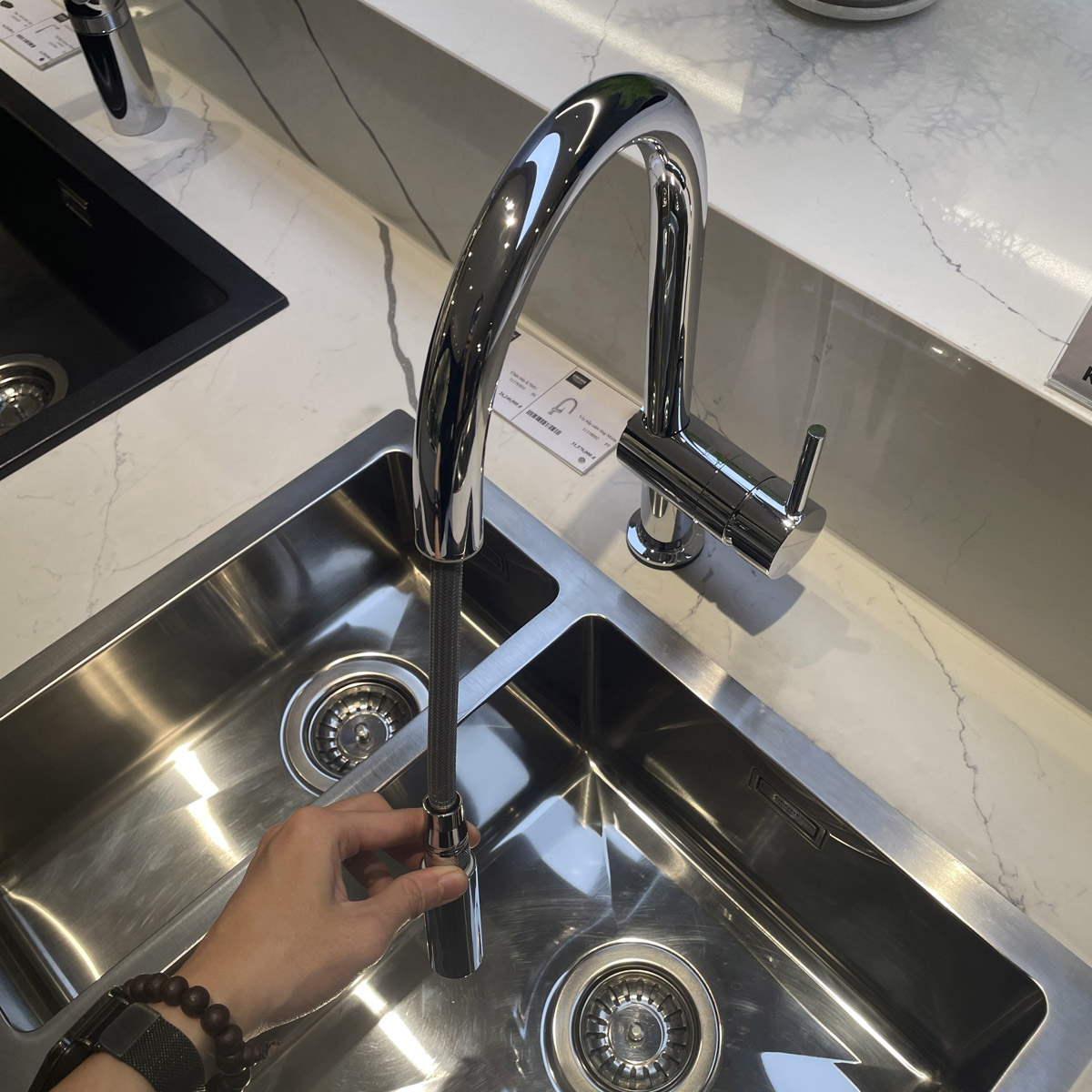 Vòi bếp dây rút nóng lạnh Minta Touch GROHE 31358002 - 7
