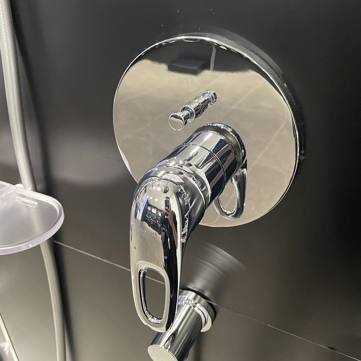 Van nóng lạnh kèm chuyển hướng 2 đường Eurostyle GROHE 24049003 - 6