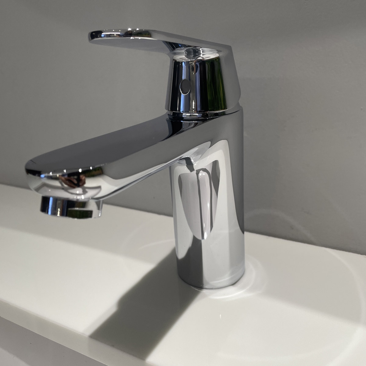 Vòi chậu nóng lạnh Eurosmart Cosmo M-size GROHE 23325000 - 17