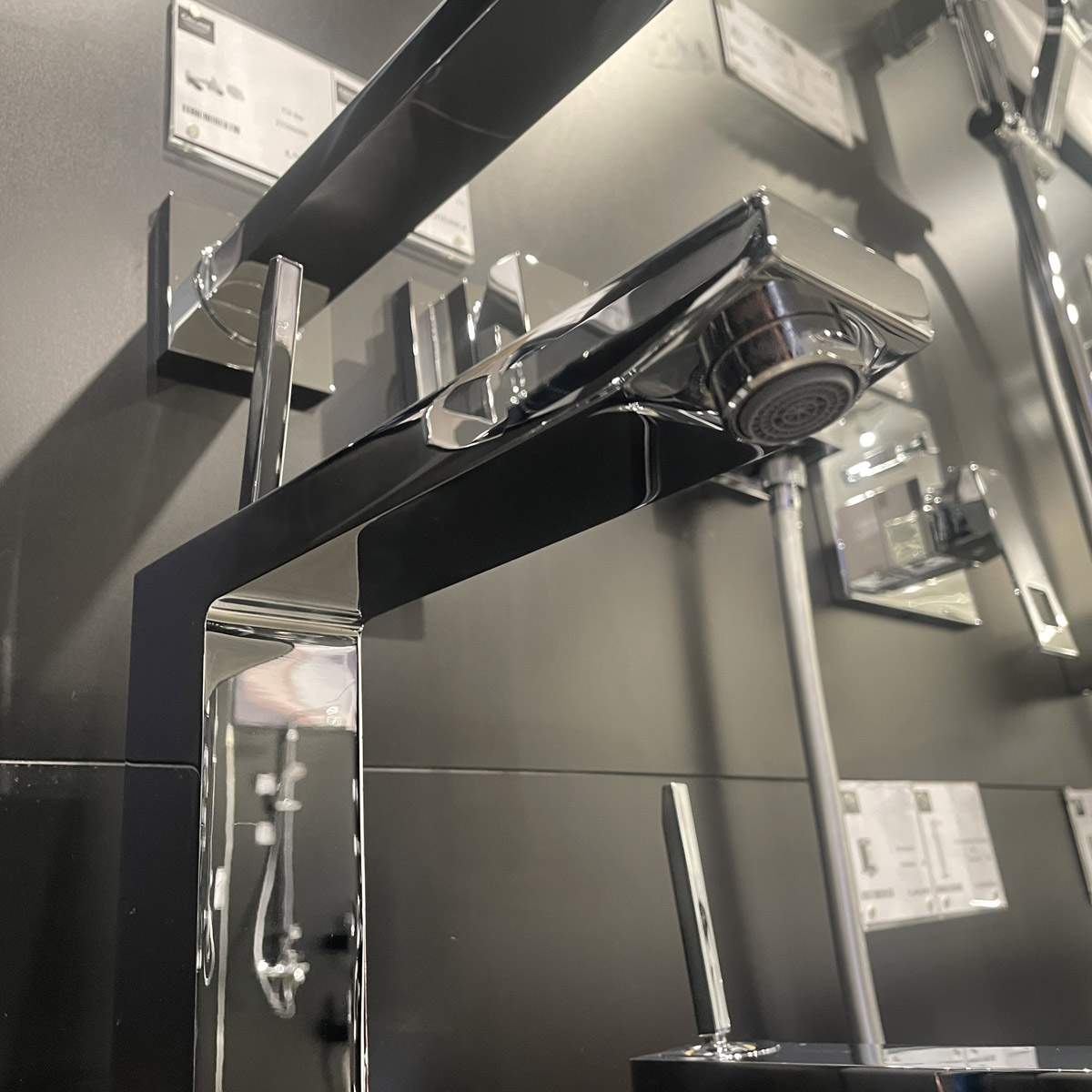 Vòi chậu nóng lạnh Eurocube Joy GROHE 23661000 - 8