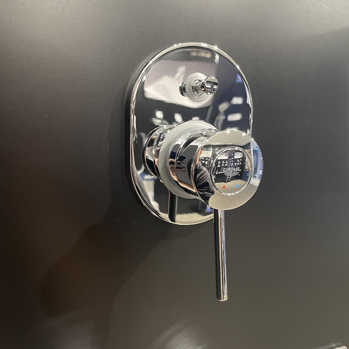 Van nóng lạnh kèm chuyển hướng 2 đường BauClassic GROHE 29047000 - 6