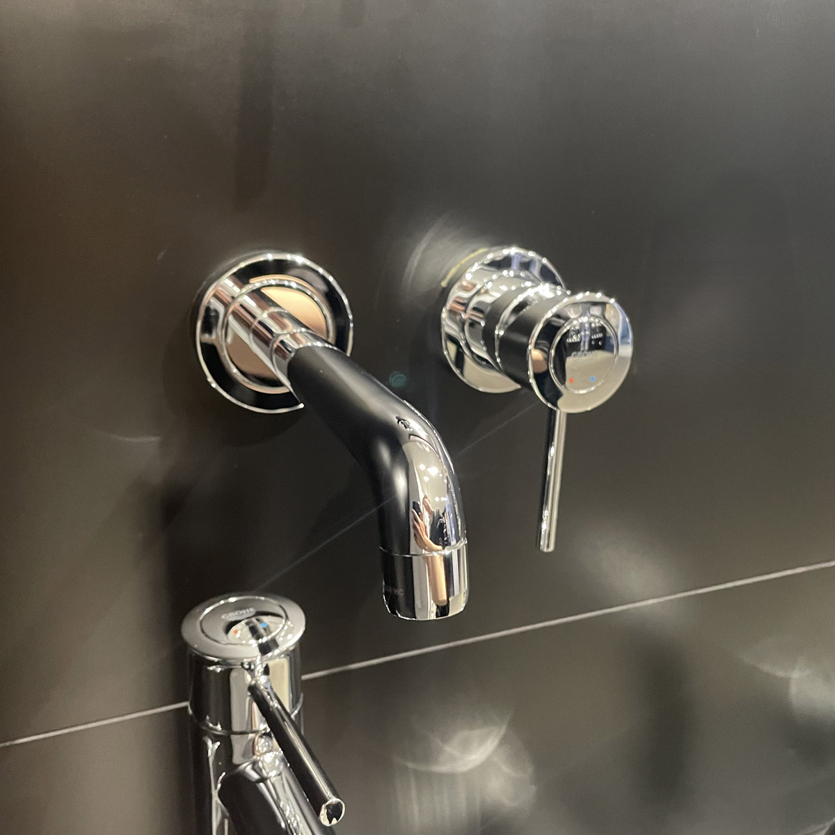 Vòi chậu gắn tường nóng lạnh 2 lỗ BauClassic GROHE 20292000 - 6