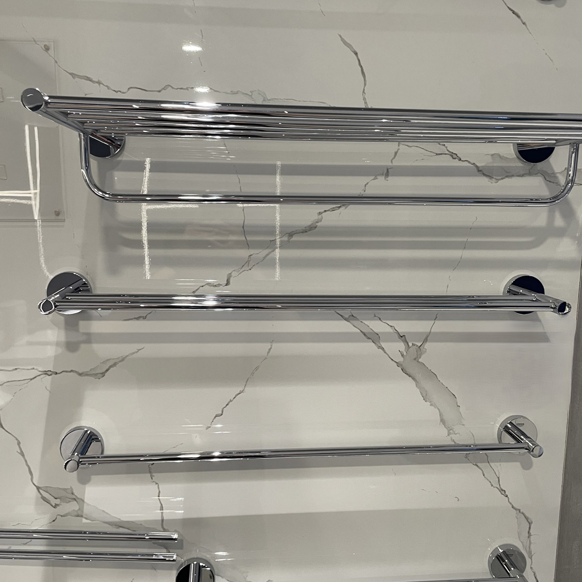 Thanh treo khăn đôi Essentials GROHE 40802001 - 7