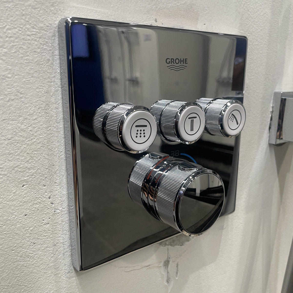 Bộ sen âm tường ổn nhiệt với bát sen GROHE 34706000 - 6