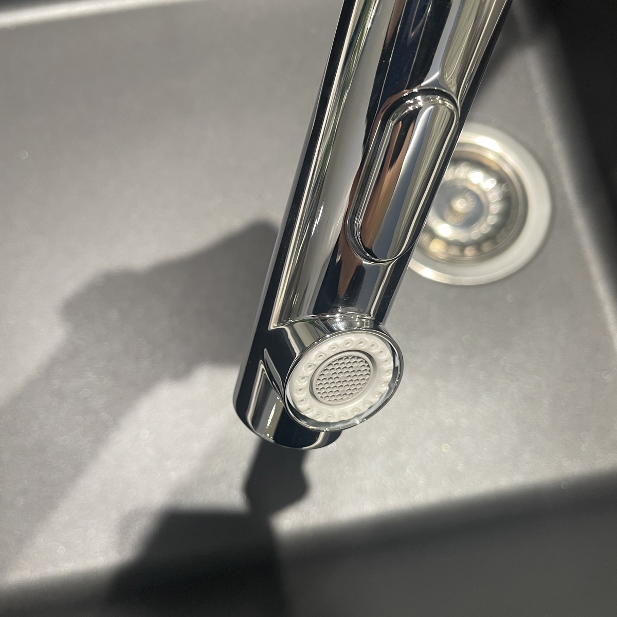 Vòi bếp dây rút nóng lạnh Essence GROHE 30270000 - 5