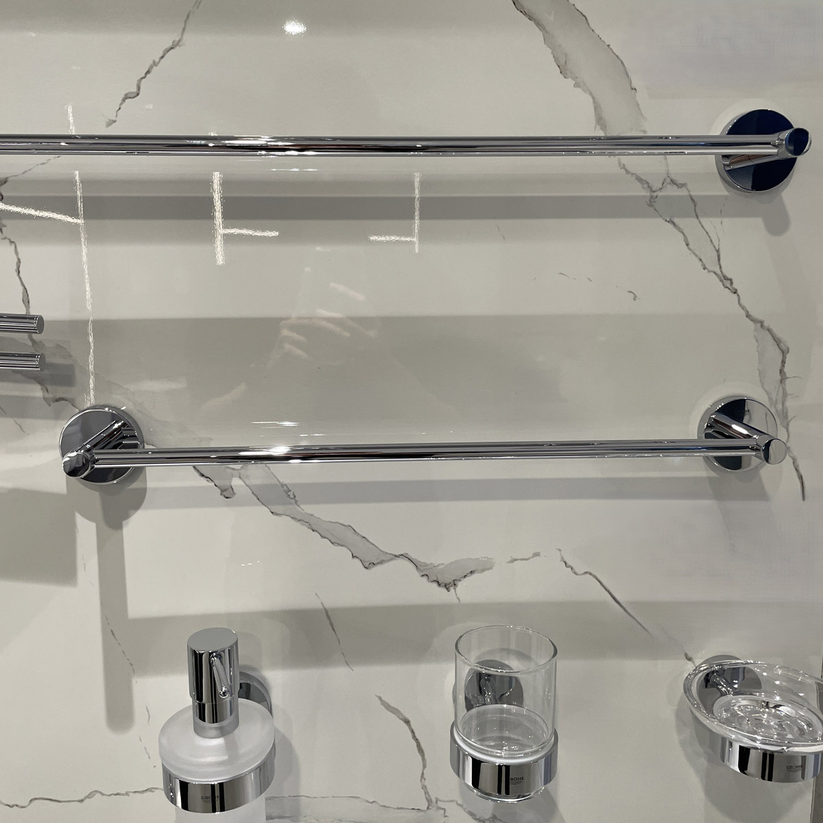 Thanh treo khăn đơn Essentials GROHE 40688001 - 6