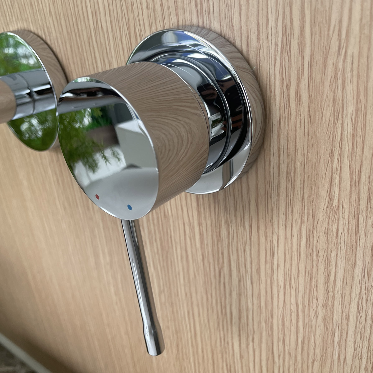 Vòi lavabo gắn tường nóng lạnh 2 lỗ Essence New Grohe 19967001 - 8