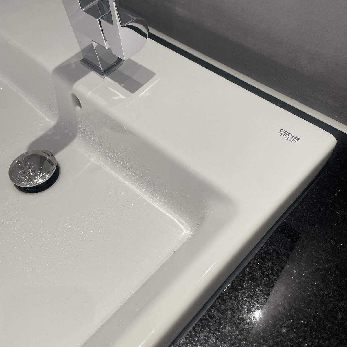 Chậu rửa mặt lavabo bán âm Eurocube GROHE 39311000 - 5