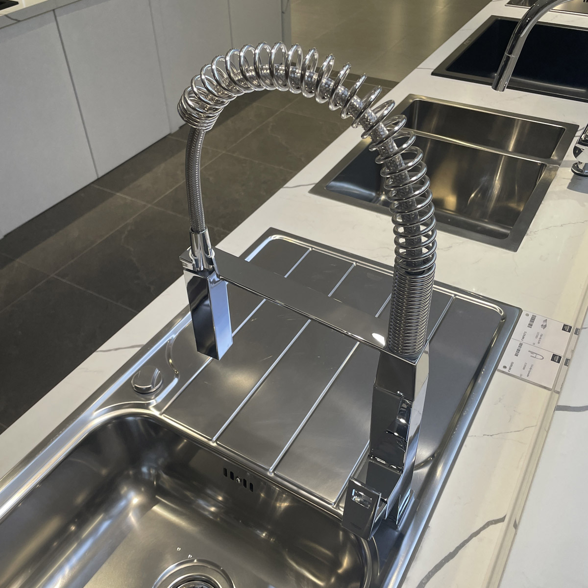 Vòi bếp nóng lạnh cần lò xo Eurocube GROHE 31395000 - 3