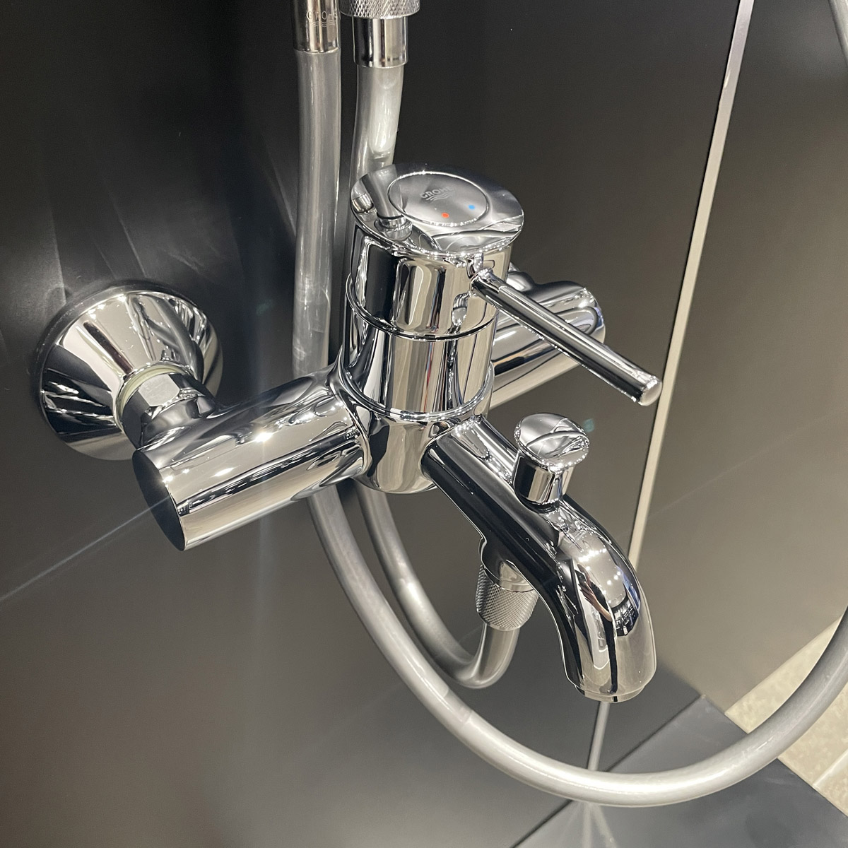 Củ sen tắm nóng lạnh GROHE 32865000 - 2