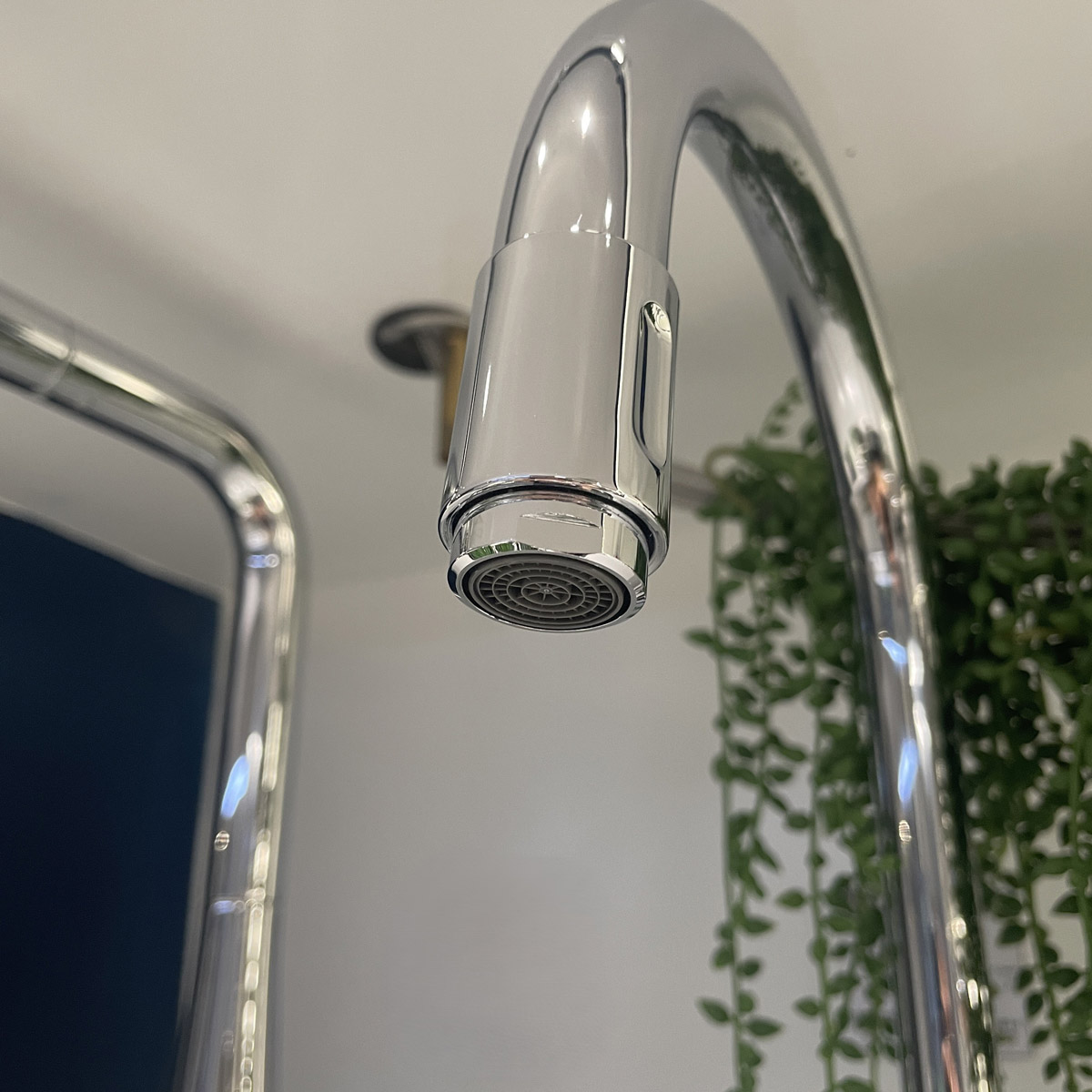 Vòi bếp dây rút nóng lạnh Eurostyle Cosmopolitan GROHE 31126004 - 7