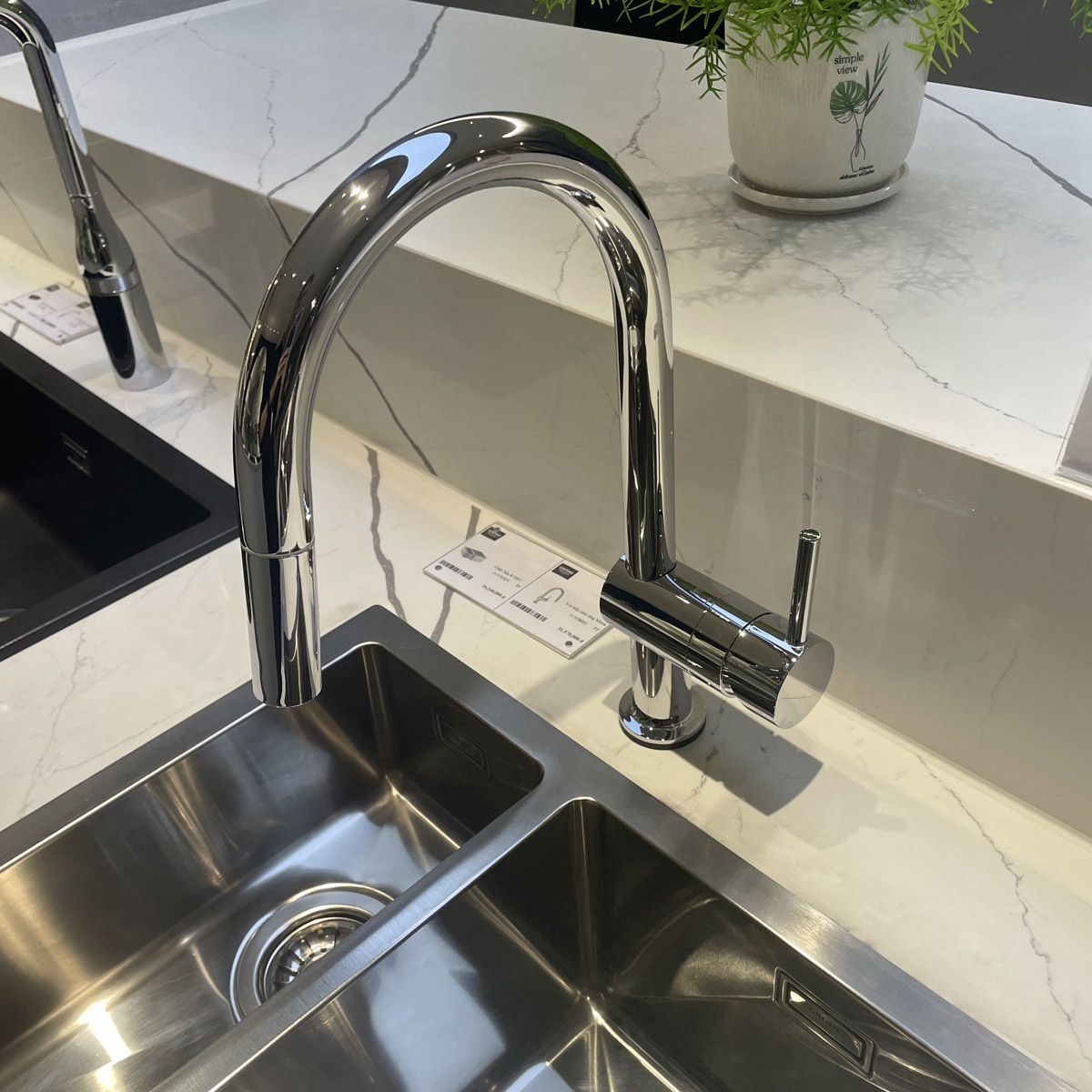Vòi bếp dây rút nóng lạnh Minta Touch GROHE 31358002 - 4