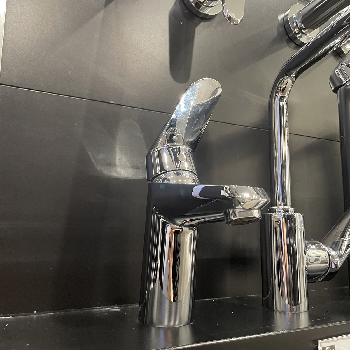 Vòi chậu nóng lạnh Eurodisc Cosmopolitan S-size GROHE 33190002 - 7