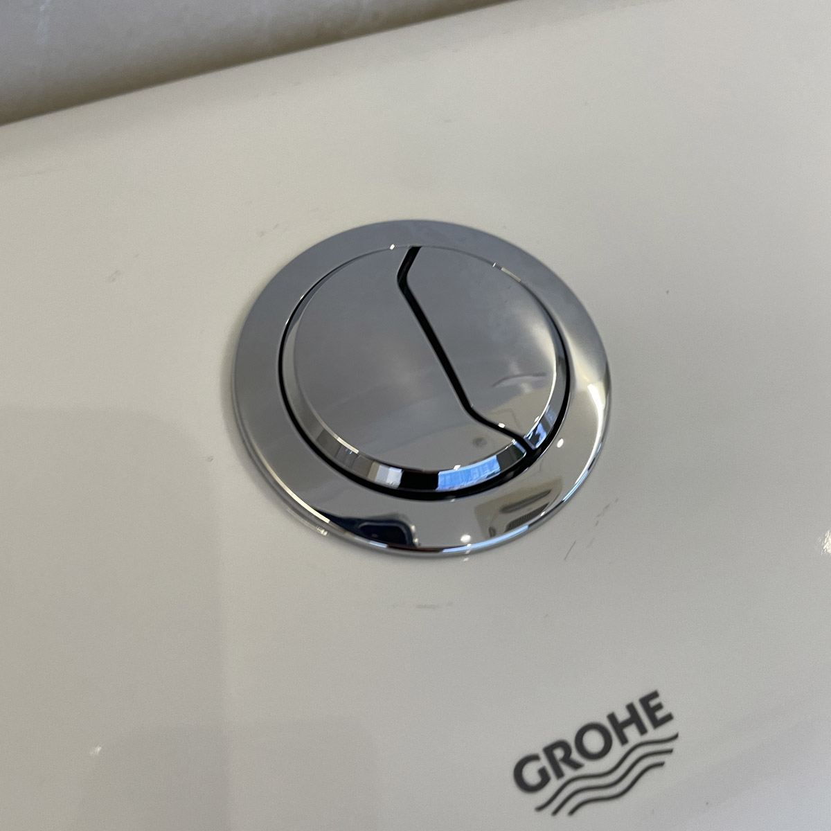 Bồn cầu một khối Eurostyle GROHE 39310000 - 2