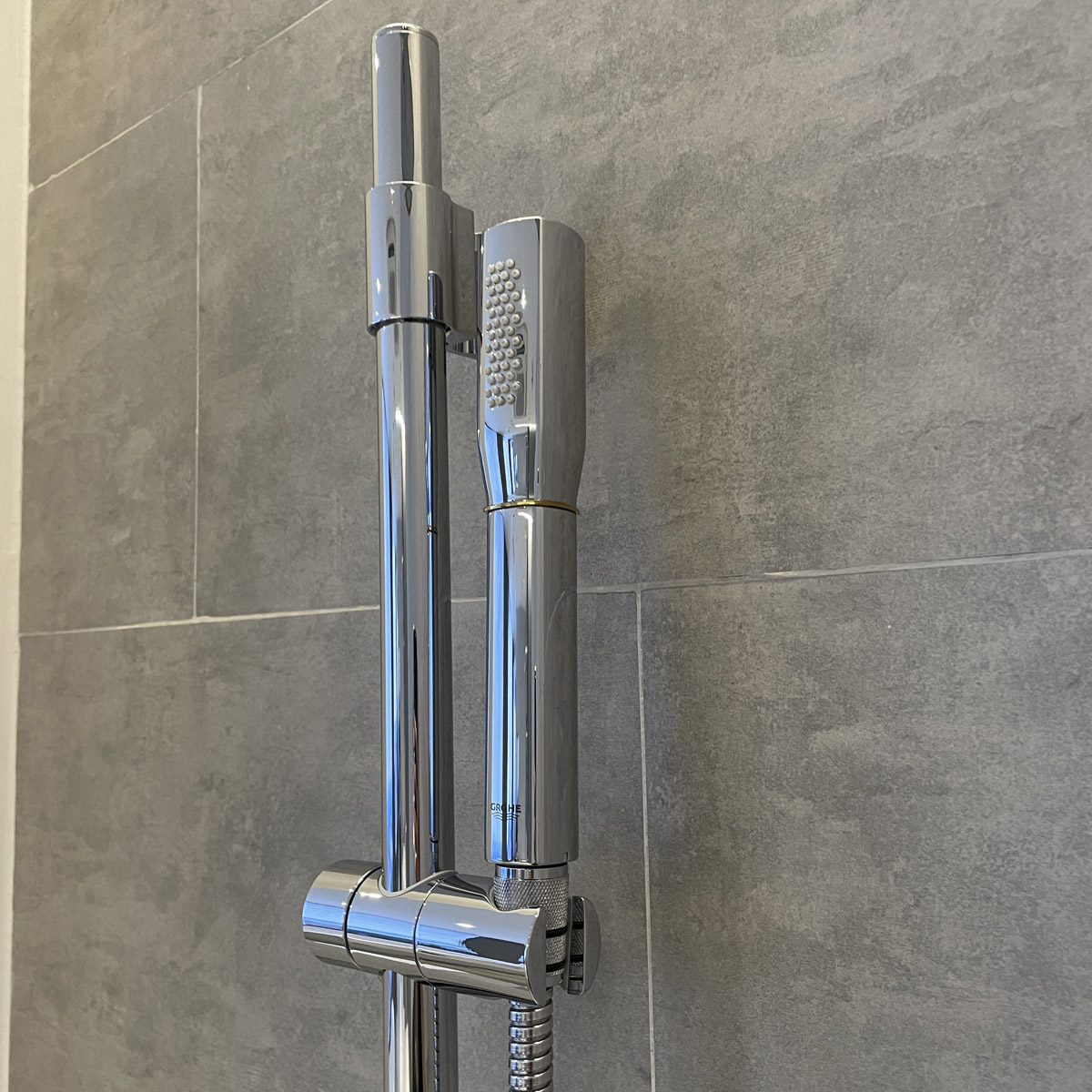 Bộ tay sen và thanh trượt sen tắm Grandera Grohe 26038000 - 9