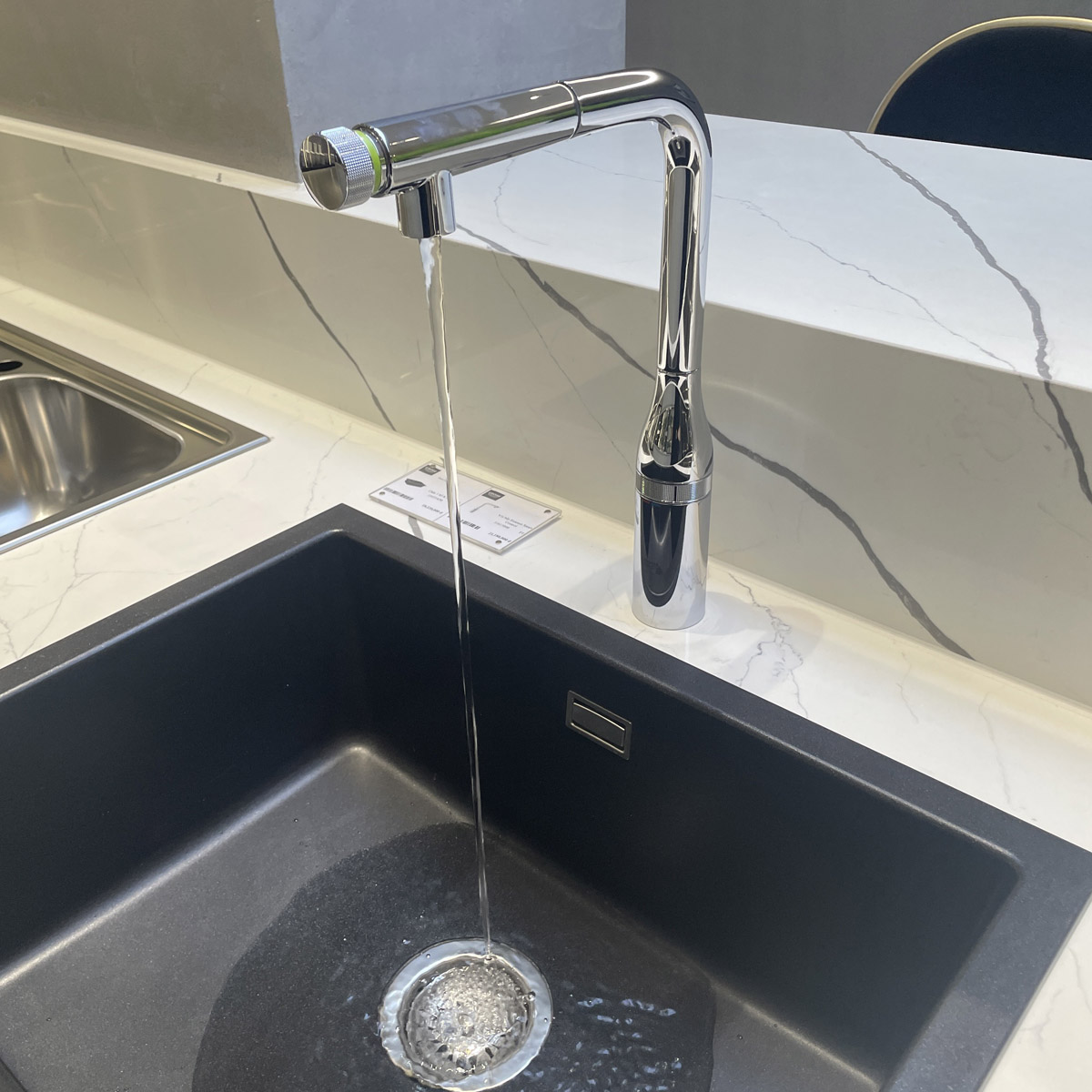 Vòi bếp nóng lạnh Essence SmartControl GROHE 31615000 - 11