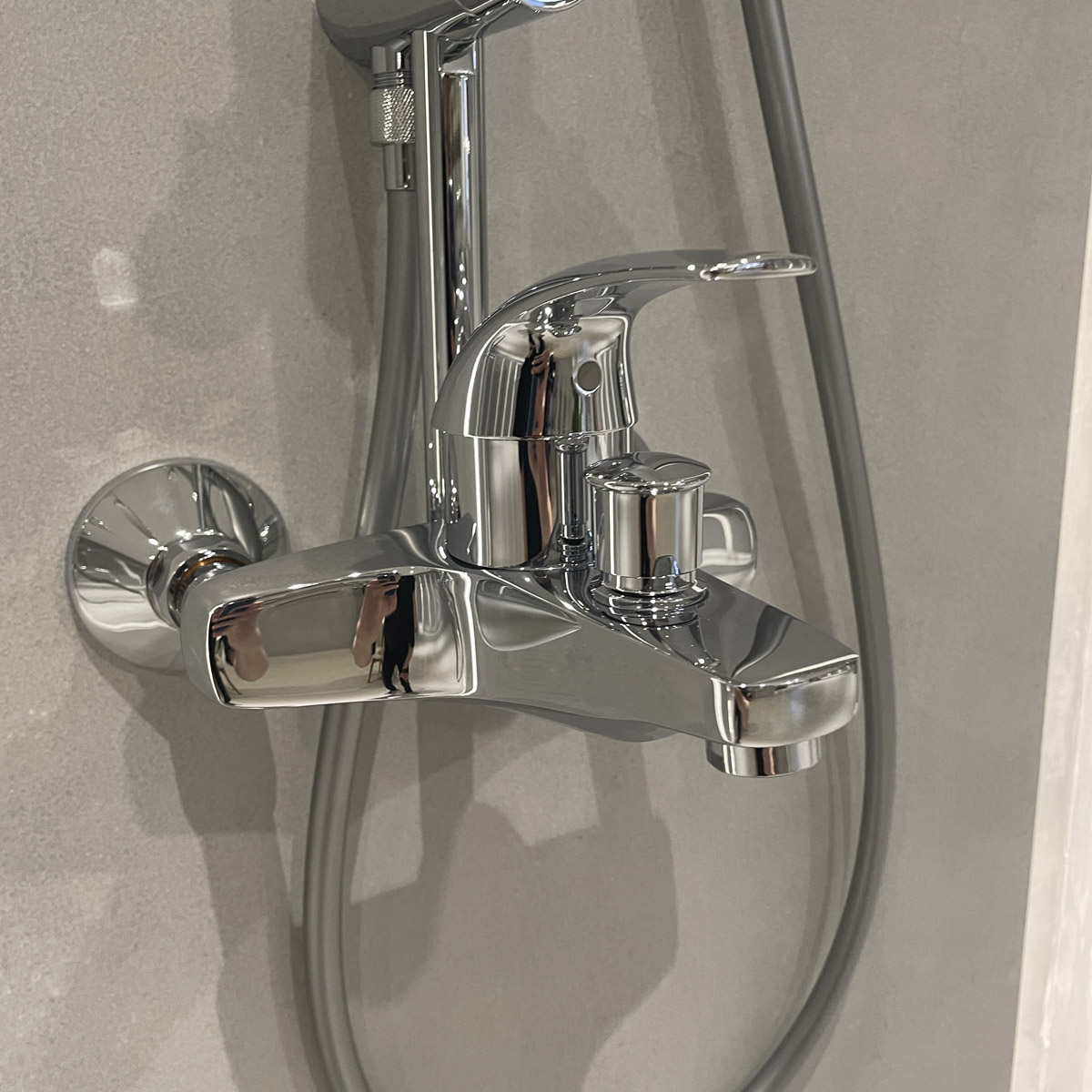 Bộ sen tắm nóng lạnh New Tempesta Cosmopolian Grohe 26305001 - 8