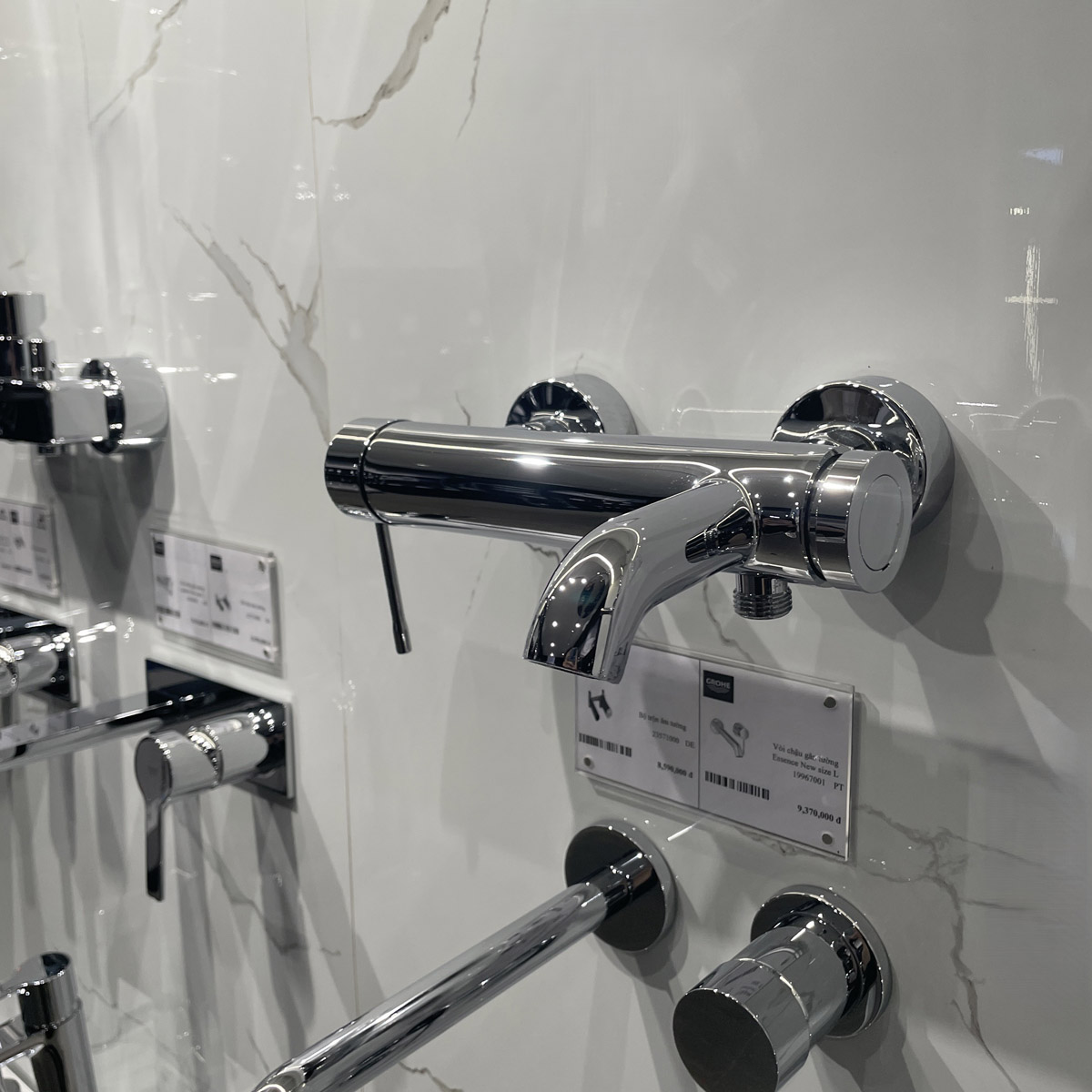 Củ sen tắm nóng lạnh Essence Grohe 33624001 - 7