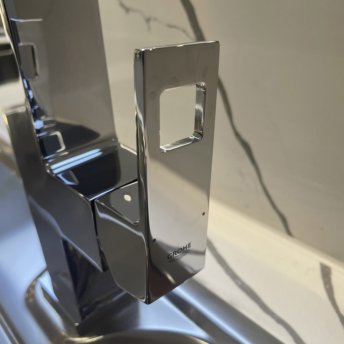 Vòi bếp nóng lạnh cần lò xo Eurocube GROHE 31395000 - 11
