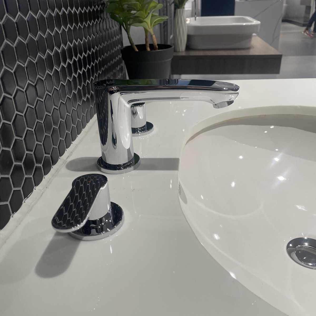 Vòi chậu nóng lạnh 3 lỗ Eurostyle Cosmopolitan GROHE 20208002 - 6