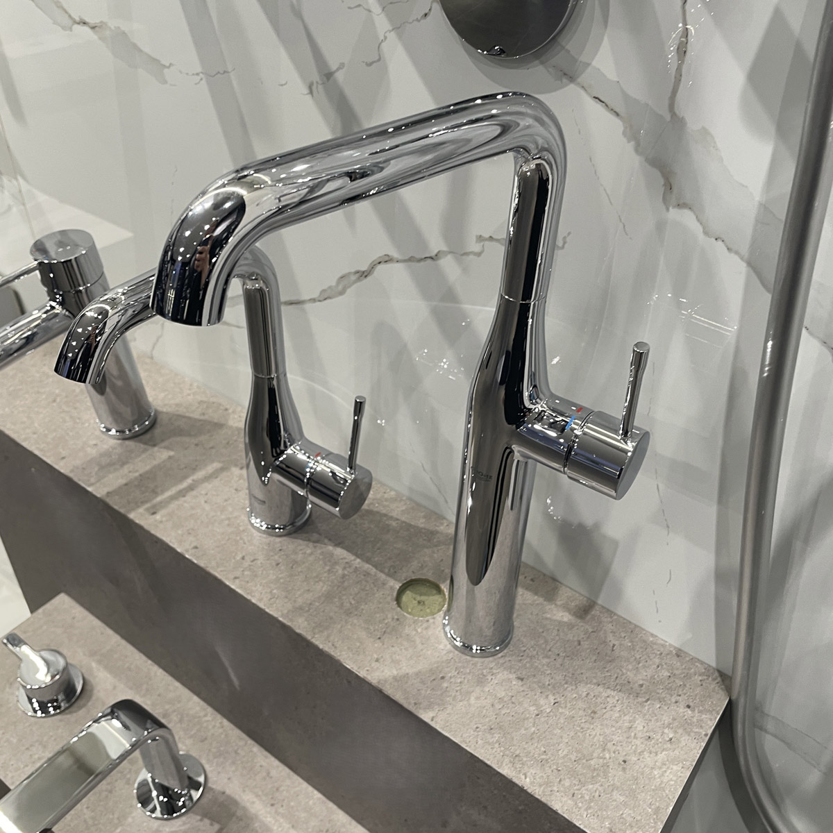 Vòi chậu nóng lạnh Essence XL-size GROHE 32901001 - 8