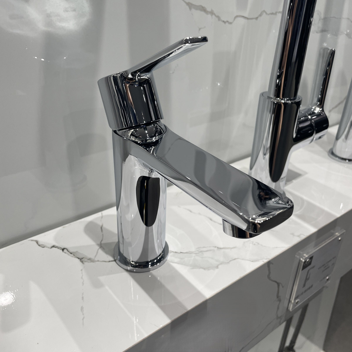Vòi chậu nóng lạnh Lineare GROHE 32109001 - 8