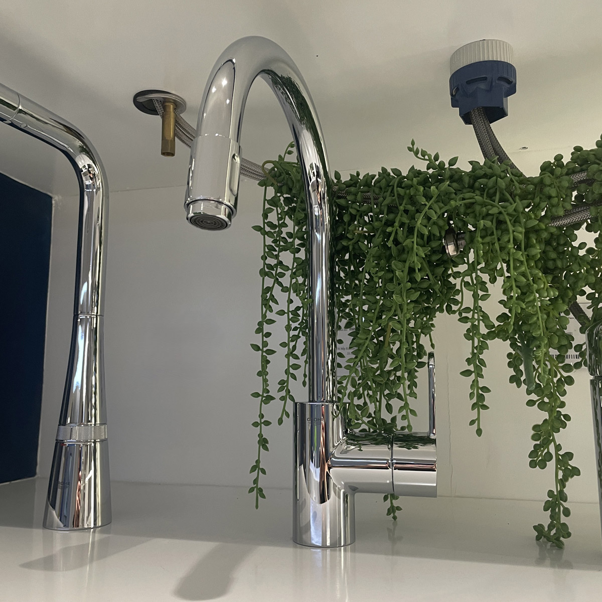 Vòi bếp dây rút nóng lạnh Eurostyle Cosmopolitan GROHE 31126004 - 5