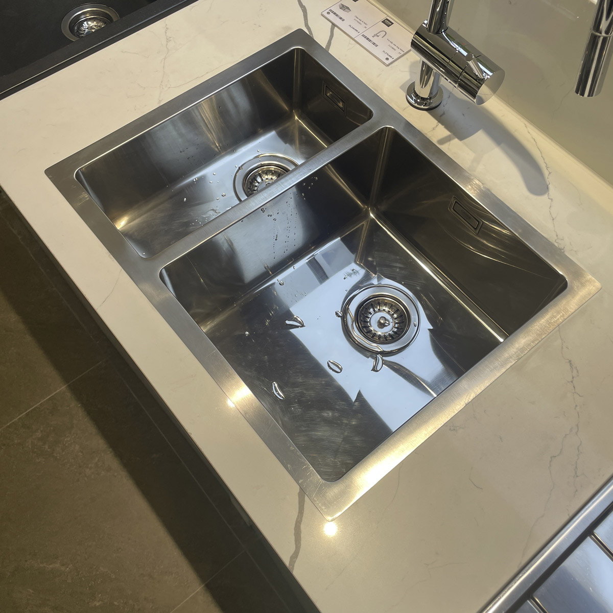 Chậu rửa chén 2 hộc K700U GROHE 31576SD1 - 7