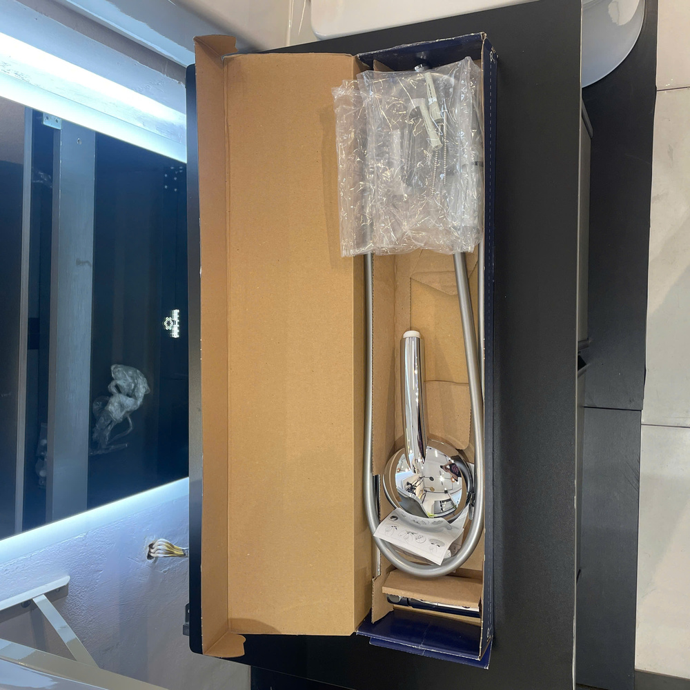 Bộ tay sen và thanh treo 4 chế độ New Tempesta Cosmopolitan 100 GROHE 27787002 - 2