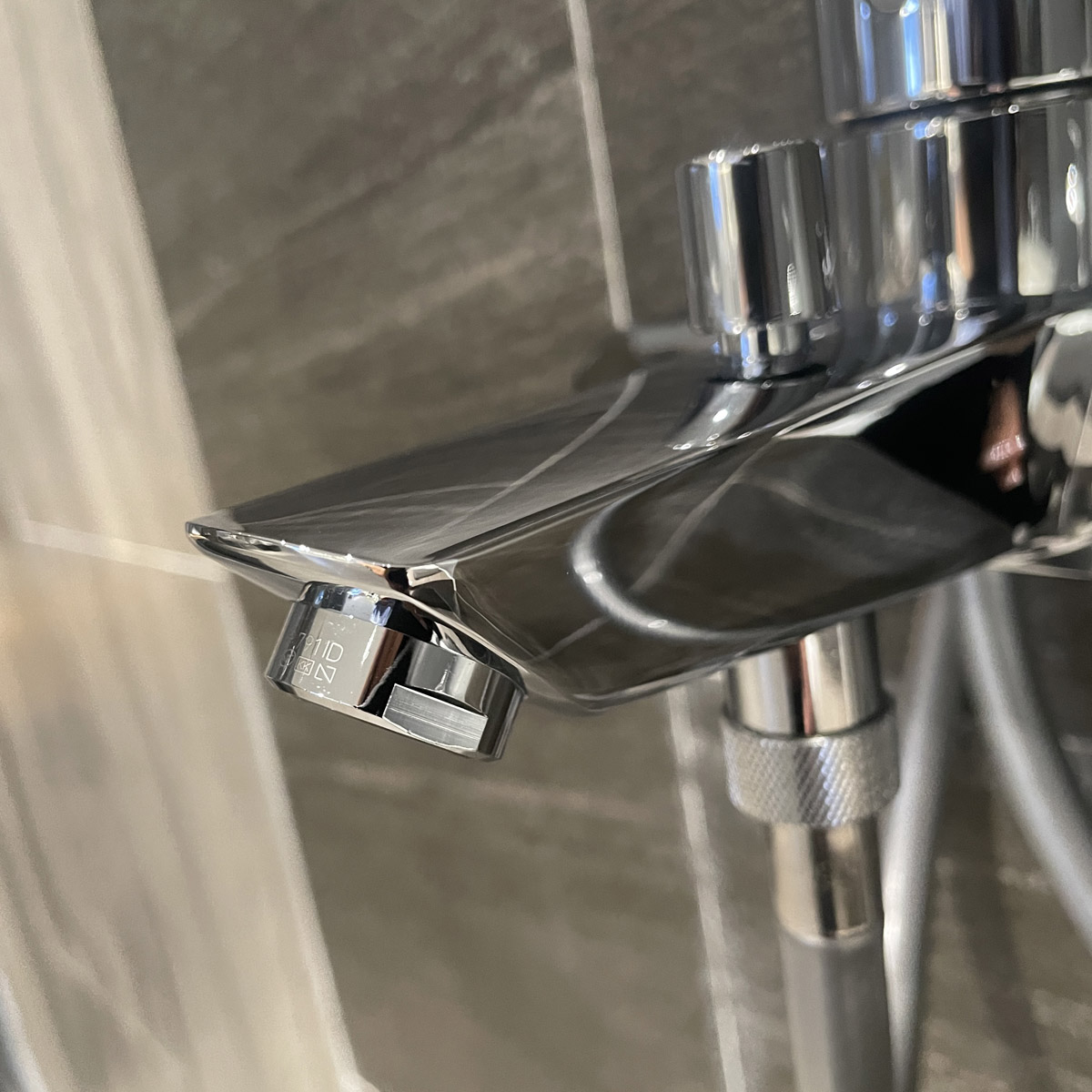 Củ sen tắm nóng lạnh EuroSmart GROHE 33300003 - 10