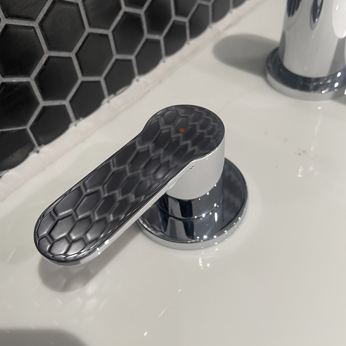 Vòi chậu nóng lạnh 3 lỗ Eurostyle Cosmopolitan GROHE 20208002 - 7