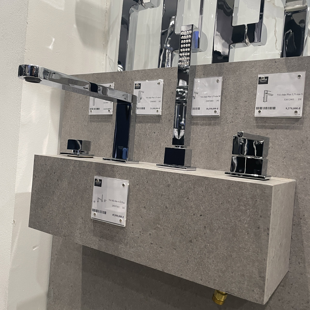 Vòi bồn tắm 4 lỗ nóng lạnh kèm tay sen Plus GROHE 29307003 - 6