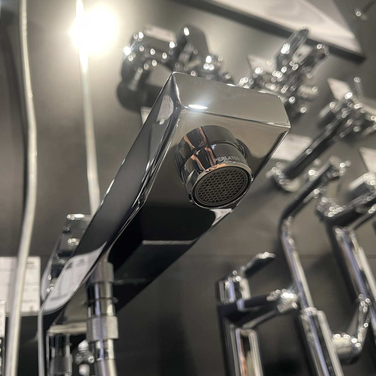 Vòi bồn tắm đặt sàn Eurocube Grohe 23672001 - 18