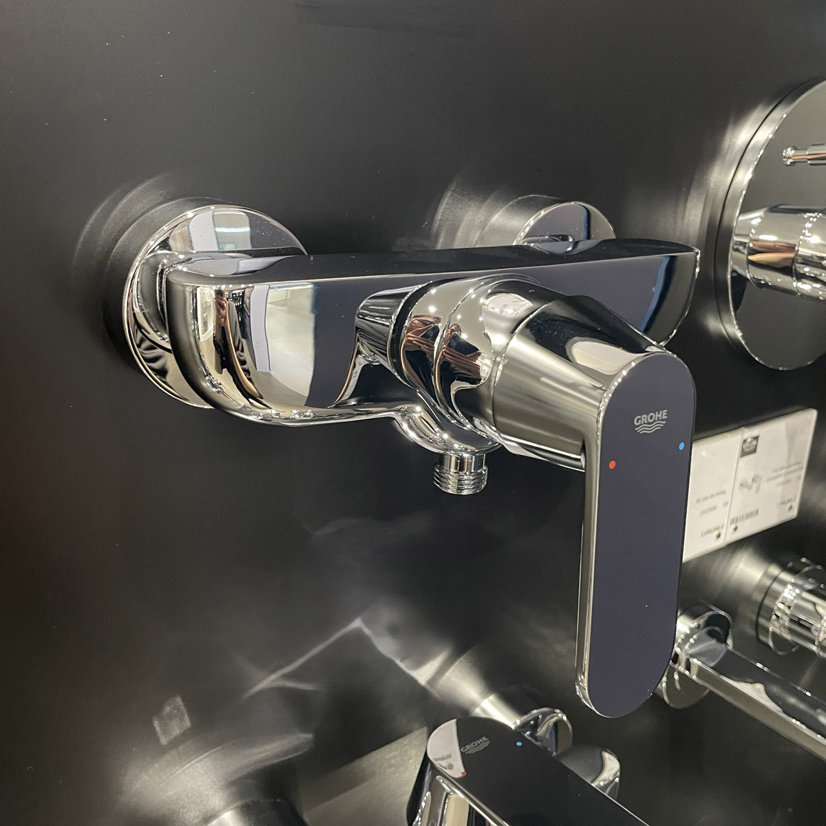 Củ sen tắm nóng lạnh Eurosmart Cosmopolitan GROHE 32837000 - 12