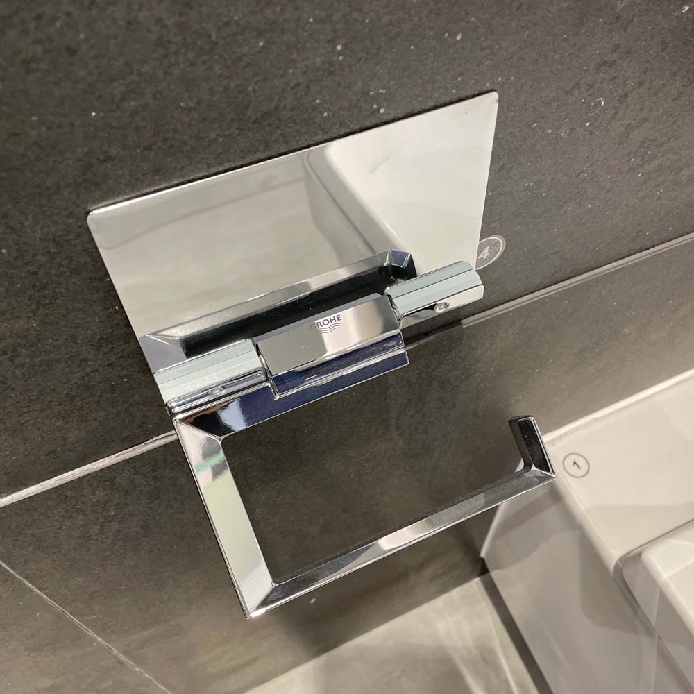 Lô giấy vệ sinh có nắp Selection Cube GROHE 40781000 - 9
