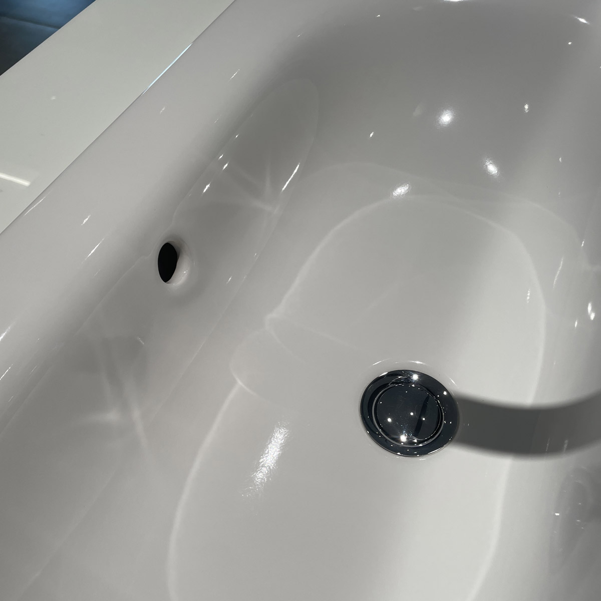 Chậu rửa lavabo treo tường Essence GROHE 3956700H - 3