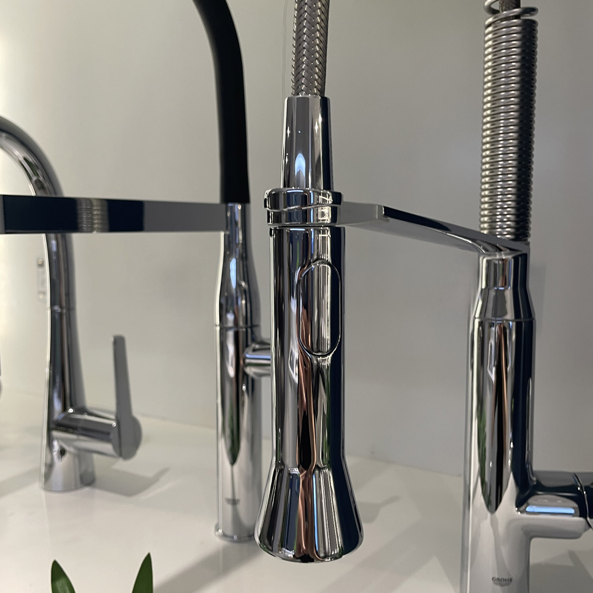 Vòi bếp dây rút nóng lạnh K7 Grohe 32950000 - 8