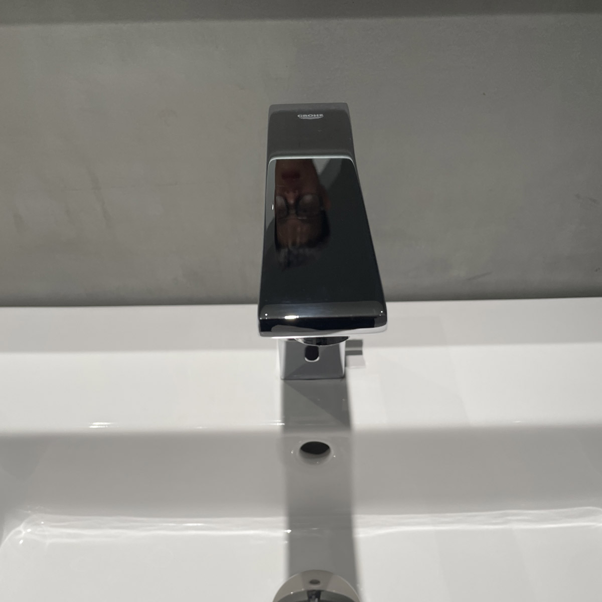 Vòi chậu nóng lạnh cảm ứng dùng pin Eurocube E GROHE 36441000 - 10