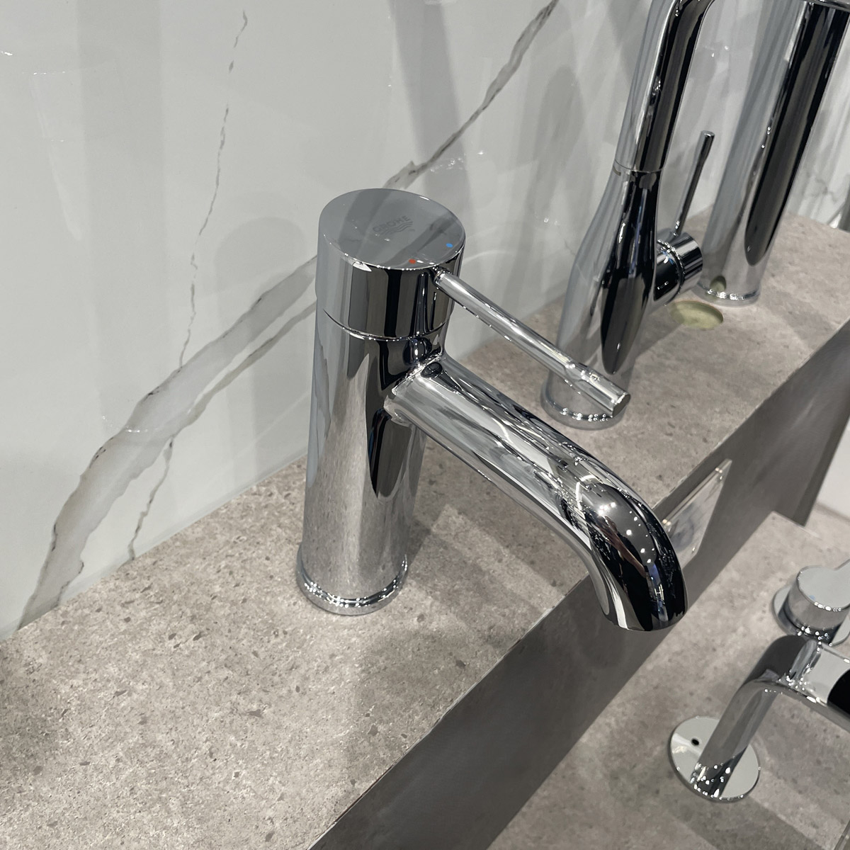 Vòi chậu nóng lạnh Essence S-size GROHE 23589001 - 7